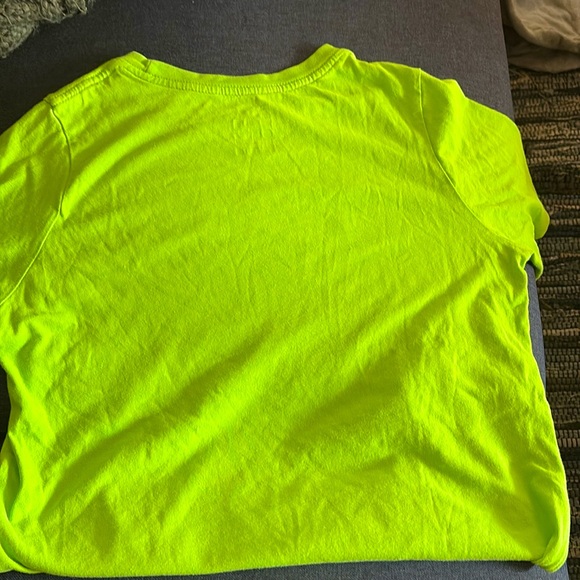 Lime green Nike t-shirt boys size large - Picture 3 of 3